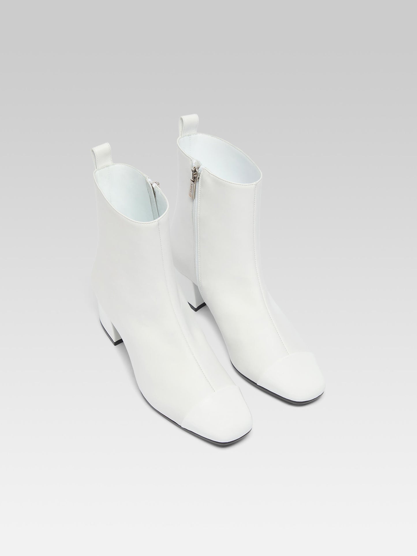 Estime - White leather and patent leather ankle boots