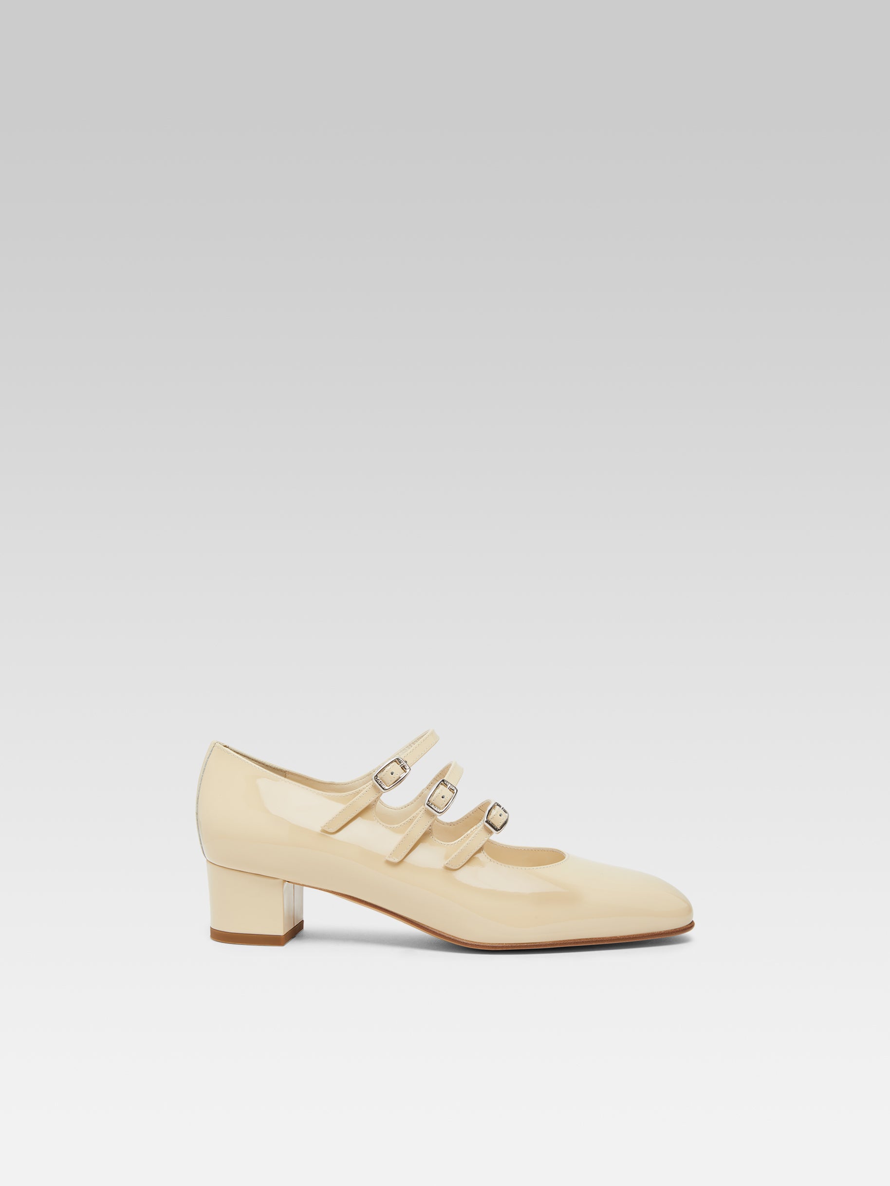 Kina - Beige patent leather Mary Janes pumps