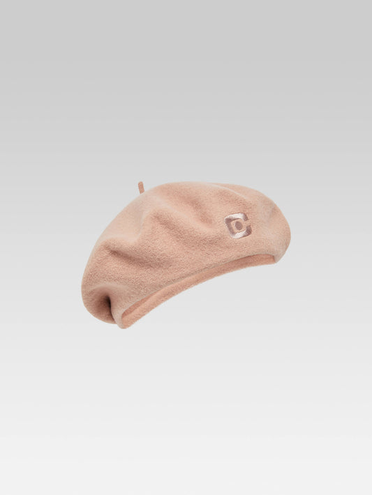 Béret - Laine rose pale logo C