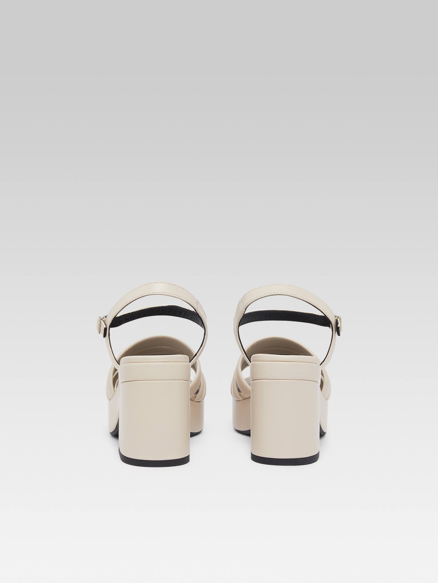 Baignade - Ivory leather sandals