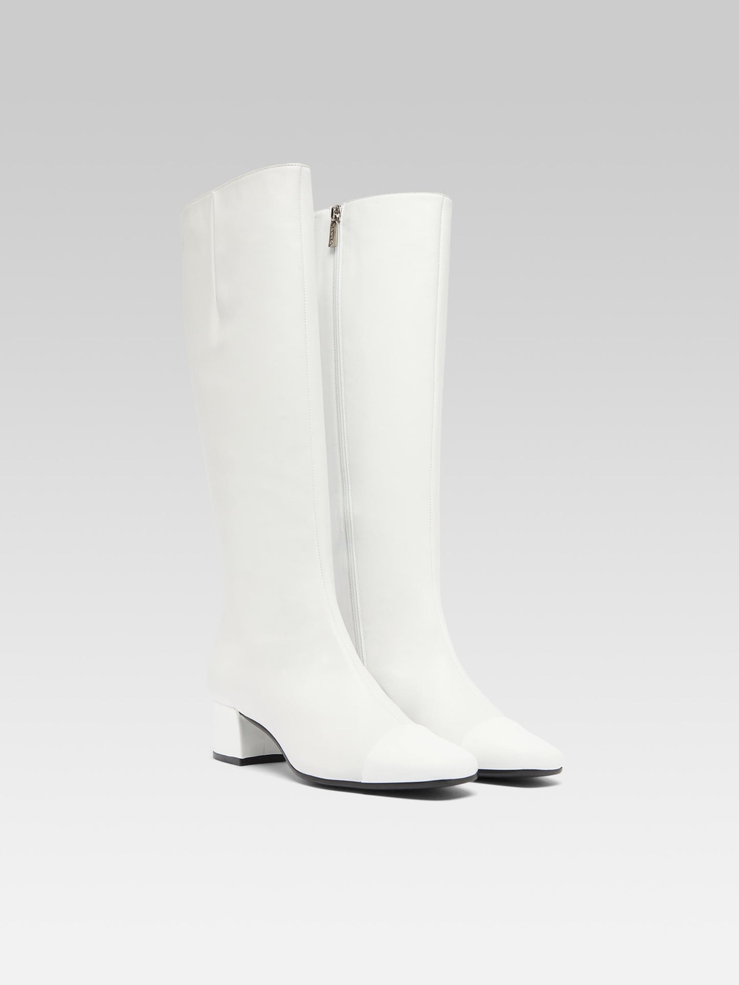 Malaga - White leather and patent leather boots