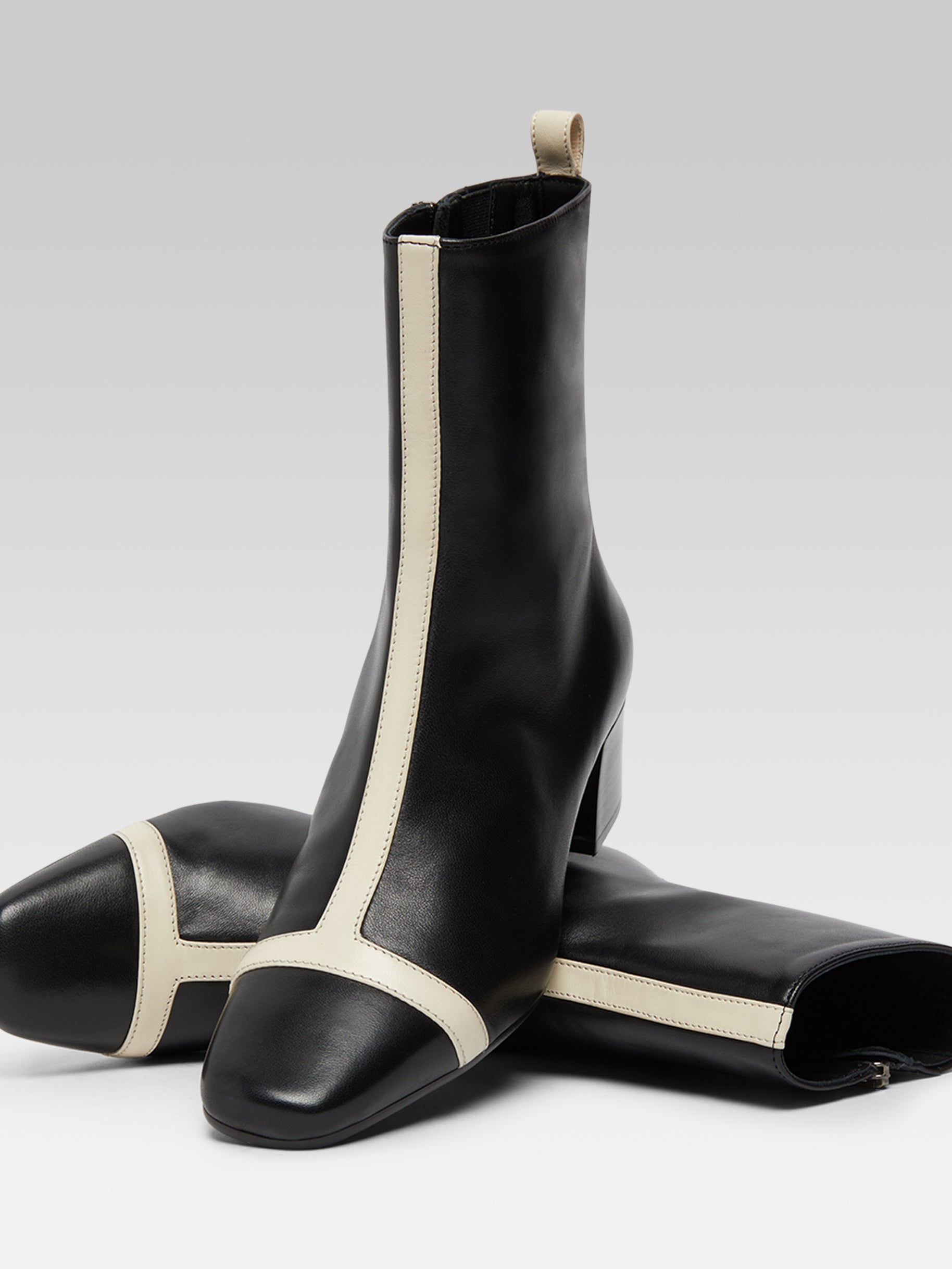 Audrey - Black and ivory leather ankle boots - Image number 4