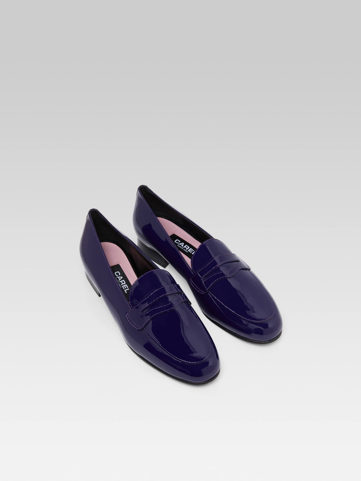 2100 - Amethyst patent leather loafers