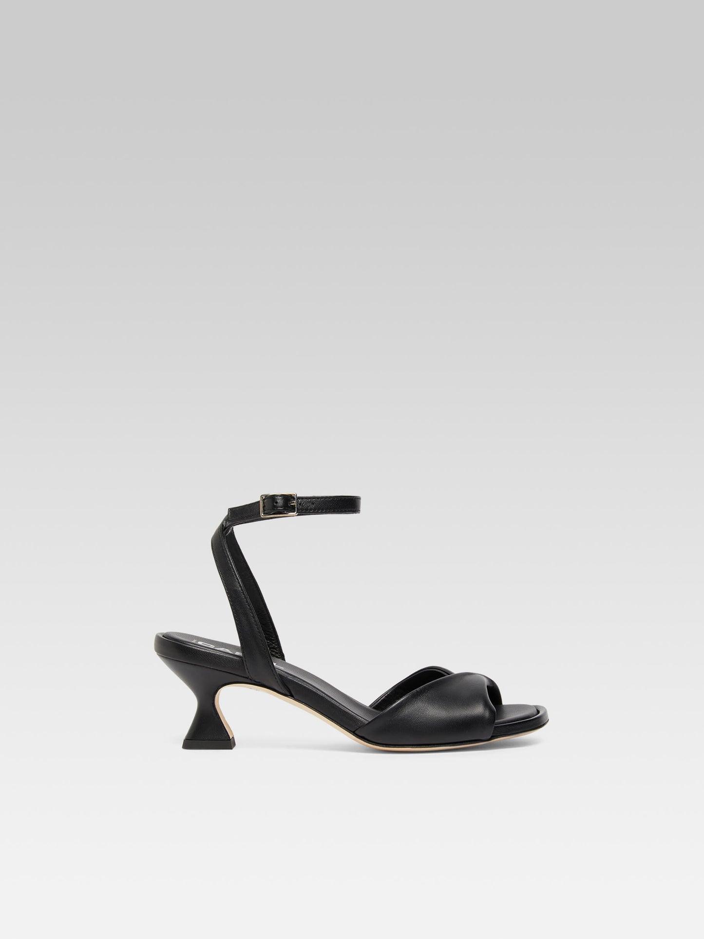 Arielle - Black leather sandals