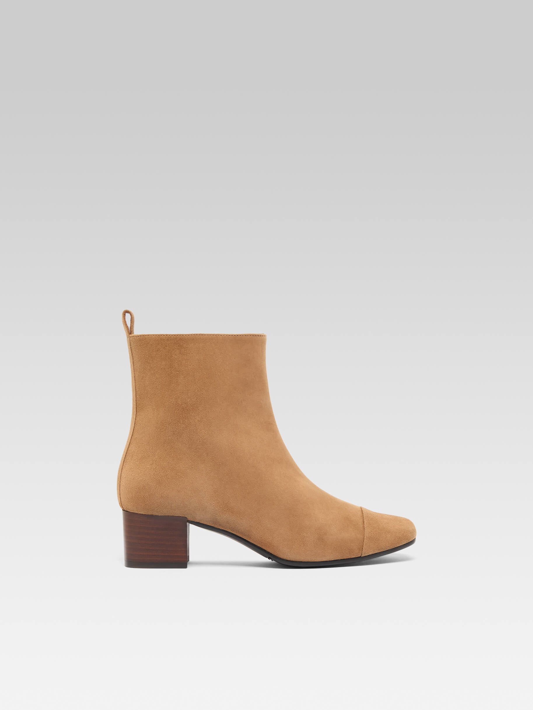 Estime - Hazelnut suede leather ankle boots