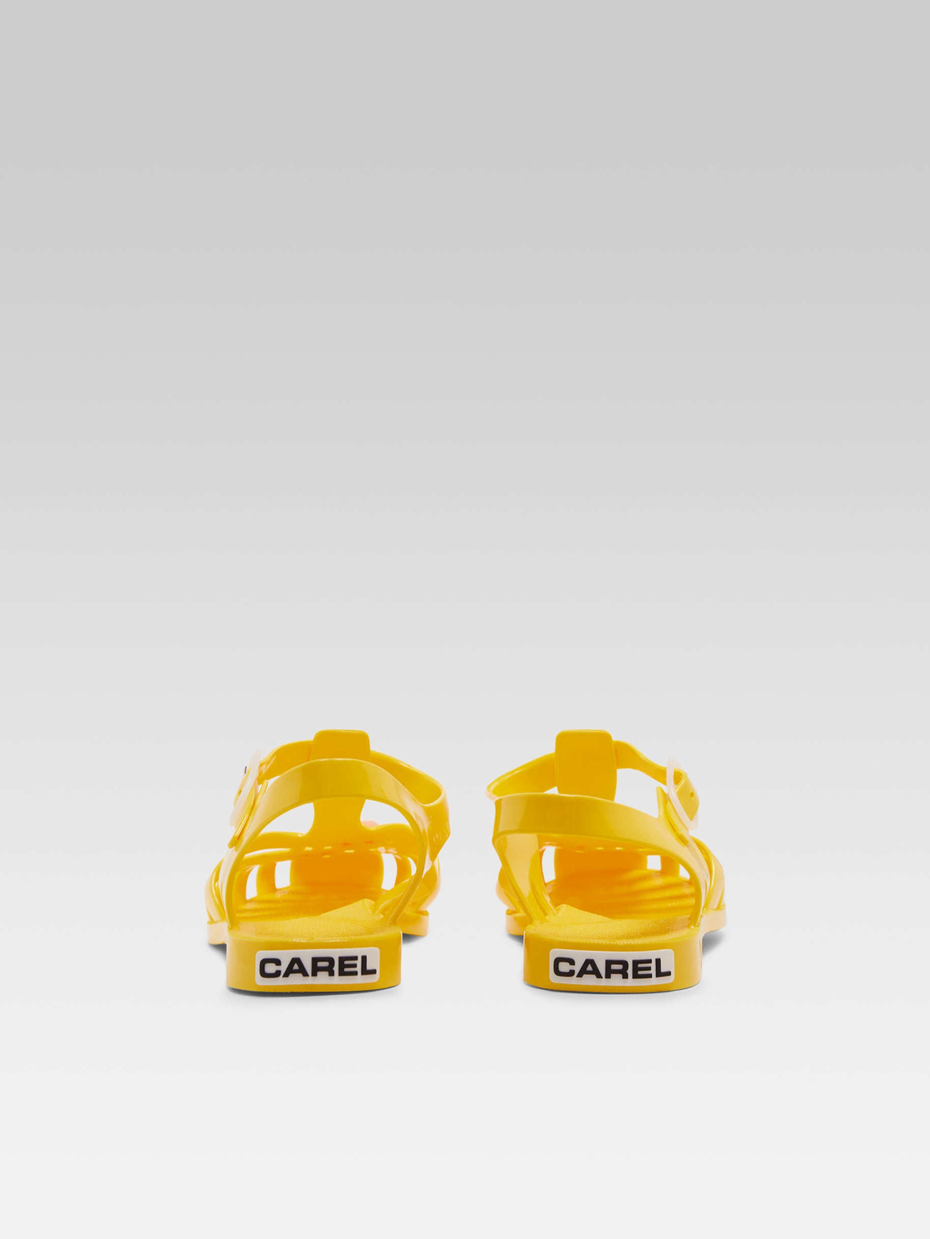 Meduse - Yellow plastic sandals and pin - Image number 6