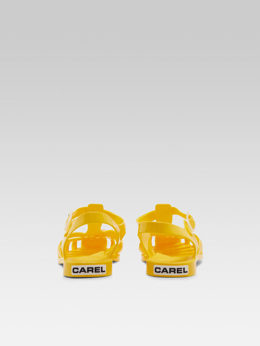 Meduse - Yellow plastic sandals and pin - Image number 6