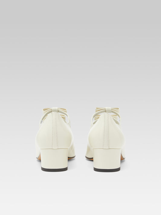 Kinette - Mary janes pumps with ivory leather bows - Image number 5