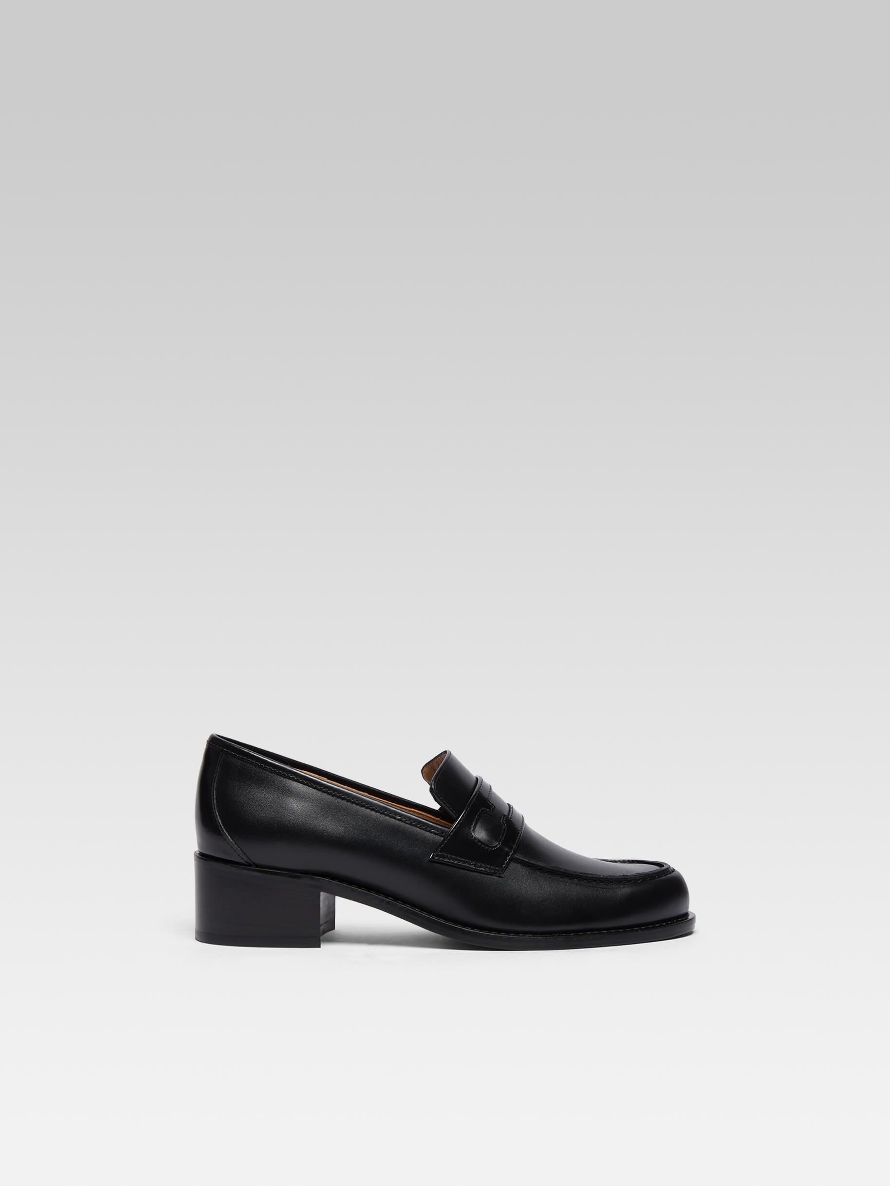 Douglas - Black leather loafers