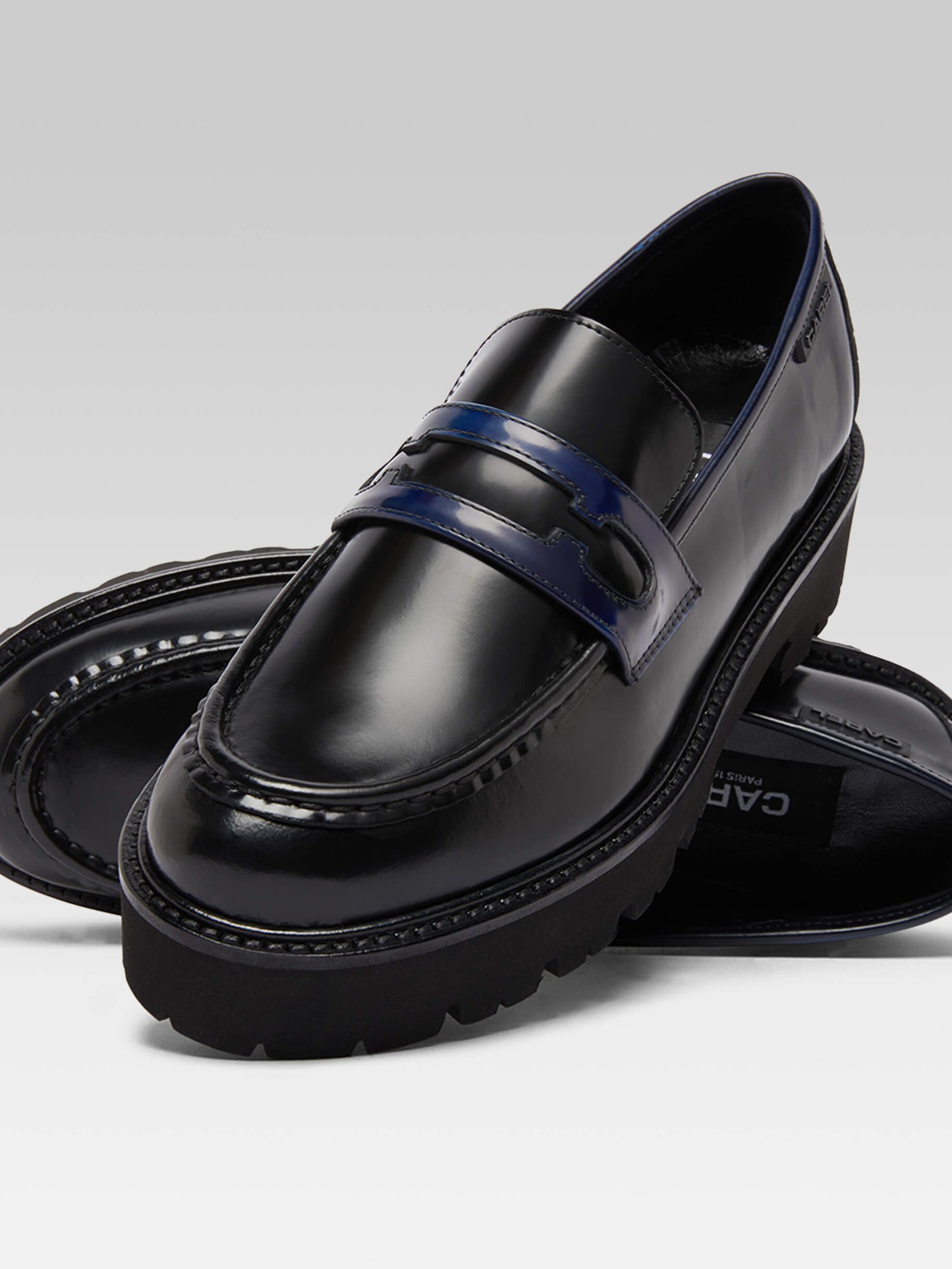 Marion - Black and blue glossy leather loafers