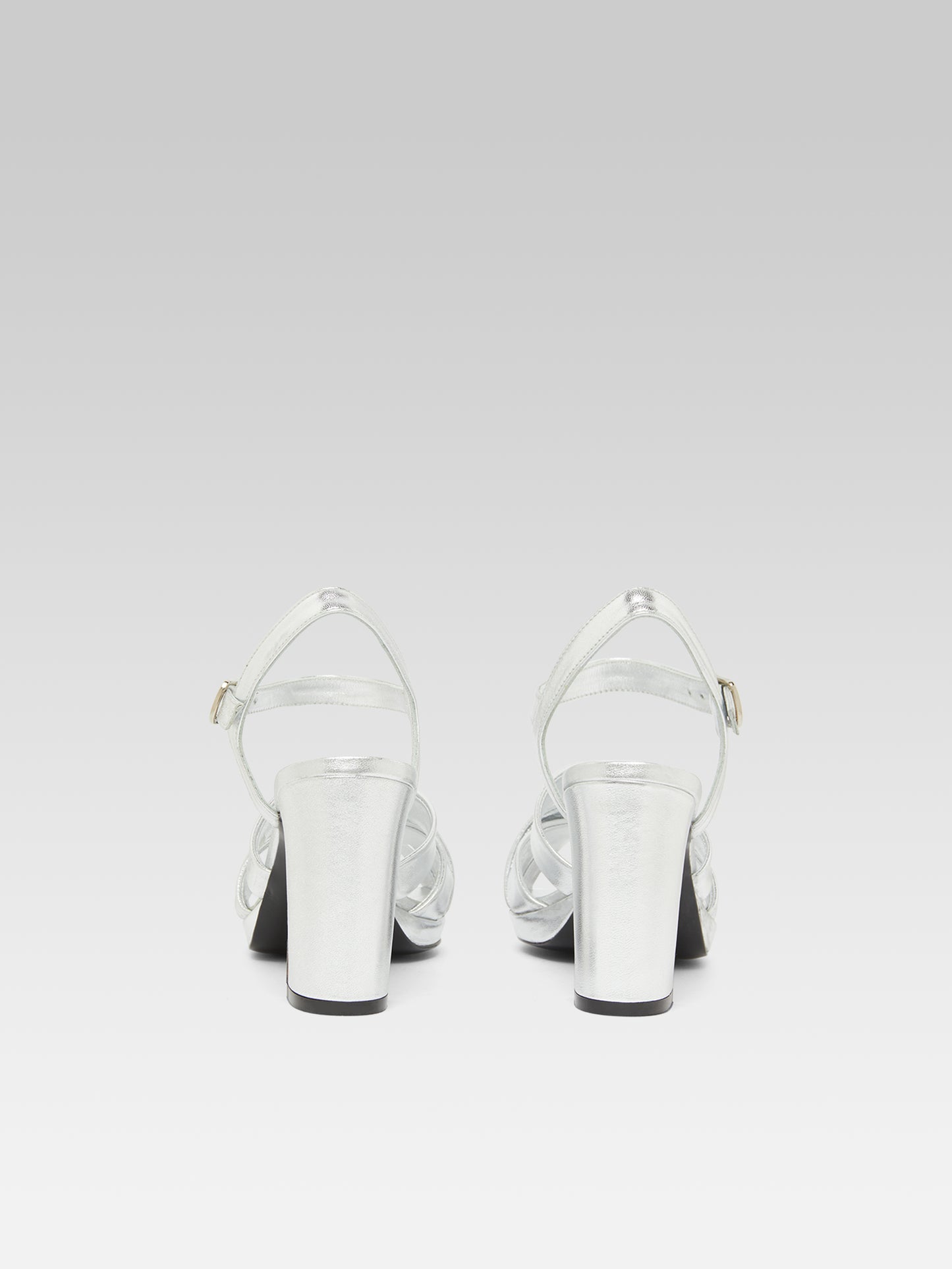 Dancing - Silver laminated leather sandals