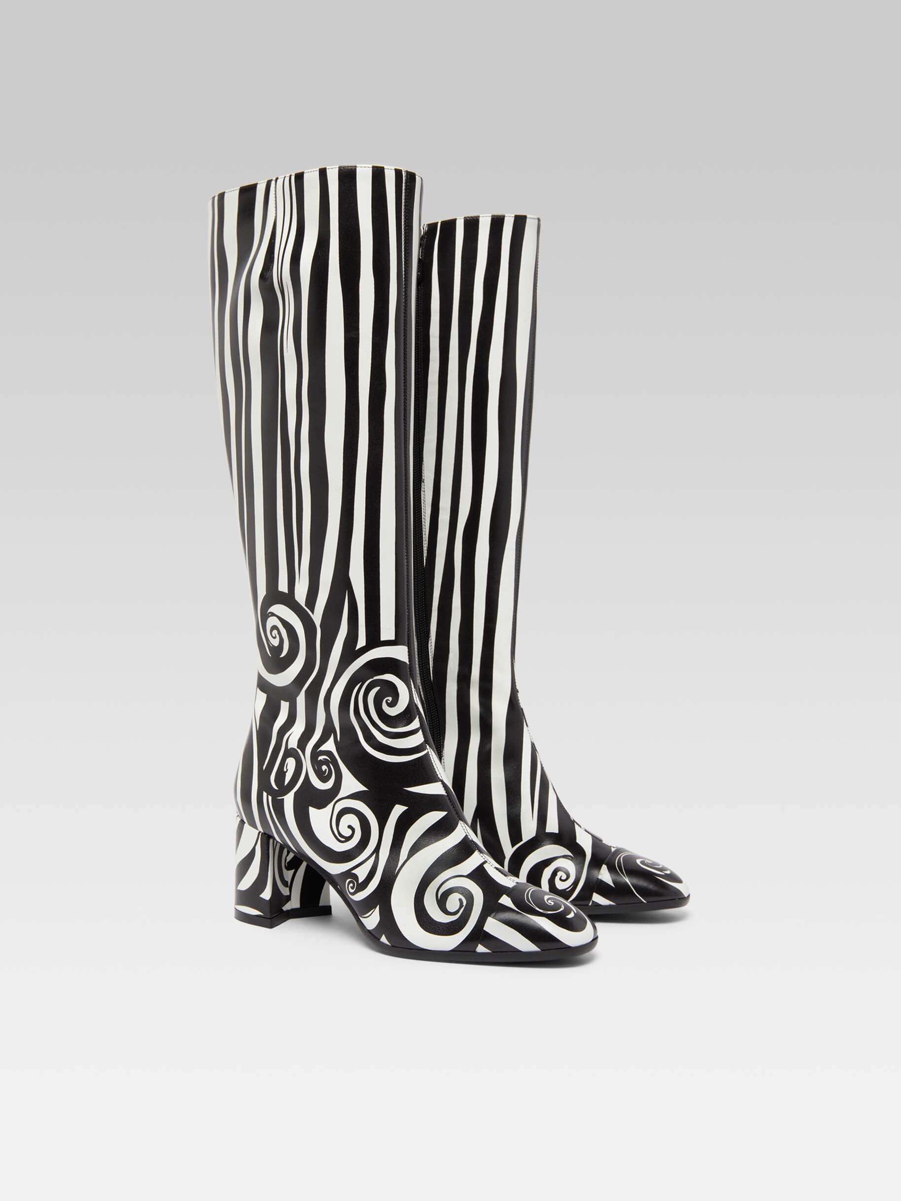 Sunrise - Black and white printed leather boots - Image number 3