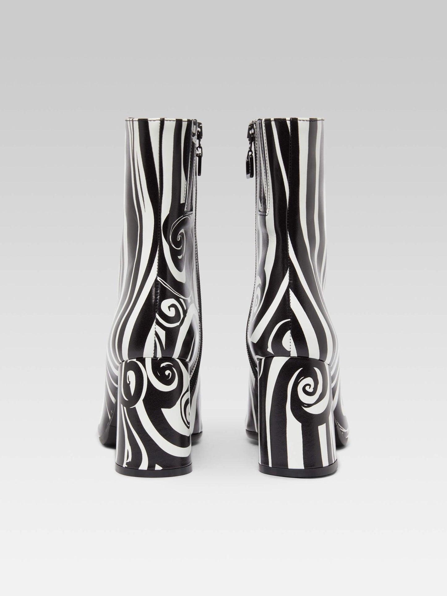 Donna - Black and white printed leather ankle boots