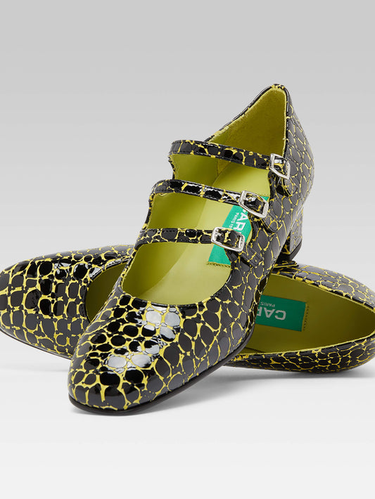 Kina - Escarpins babies cuir verni upcyclé imprimé croco noir et jaune - Image numéro 4