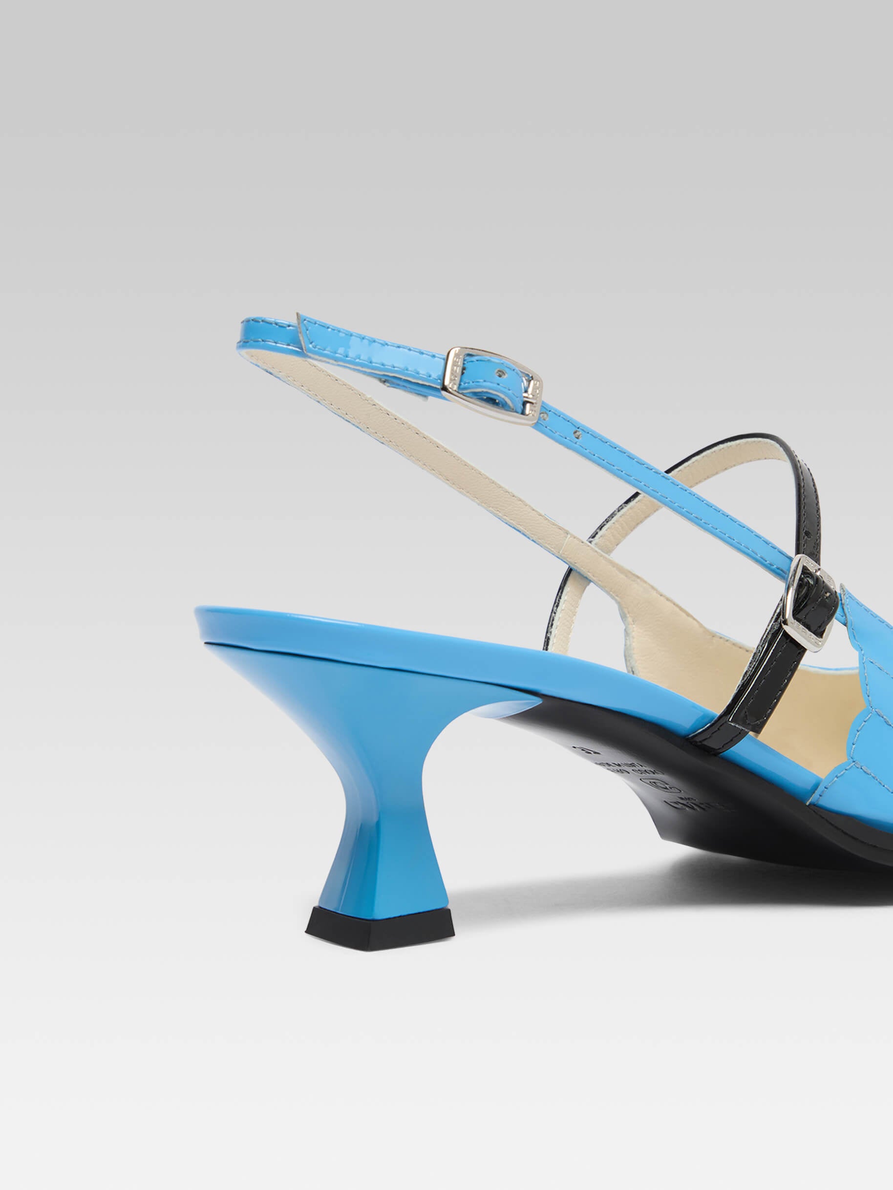 Pigeon - Blue patent leather slingback pumps - Image number 5