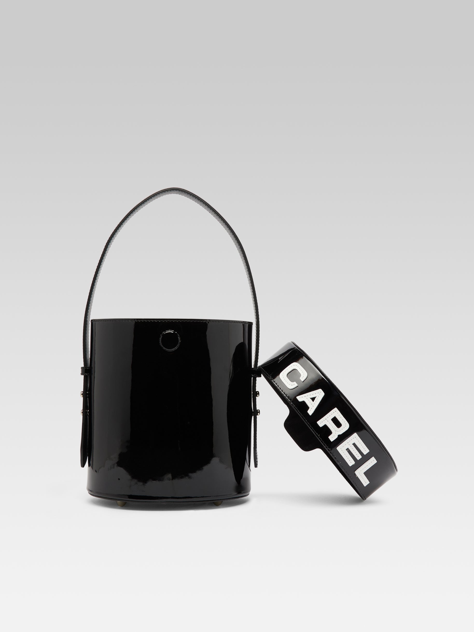 Bibi - Black and white patent leather bucket bag - Image number 3