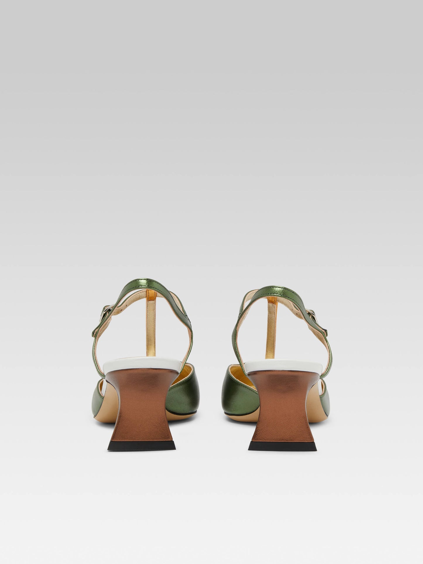 Donald - Green laminated leather sandals