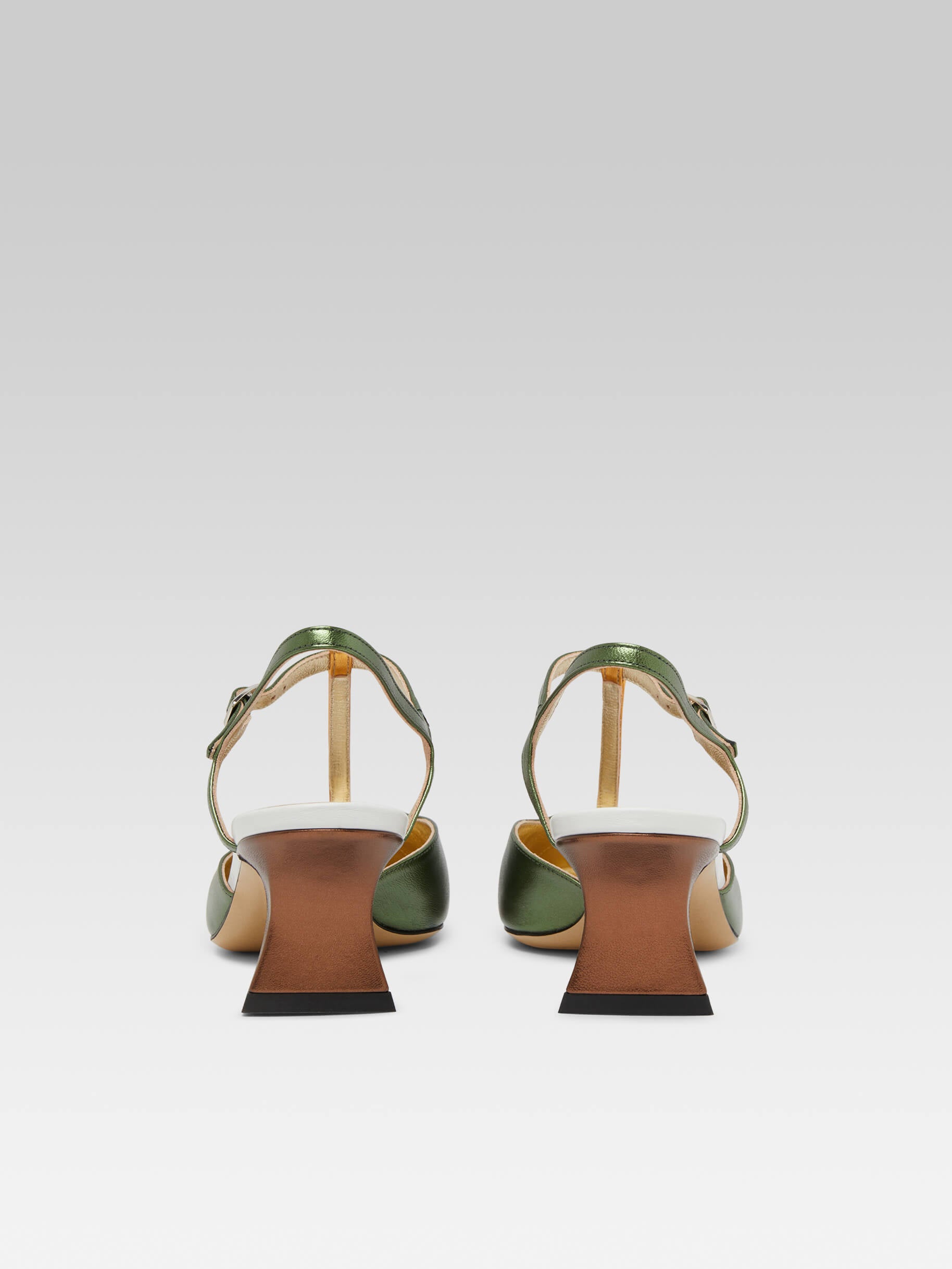 Donald - Green laminated leather sandals - Image number 4