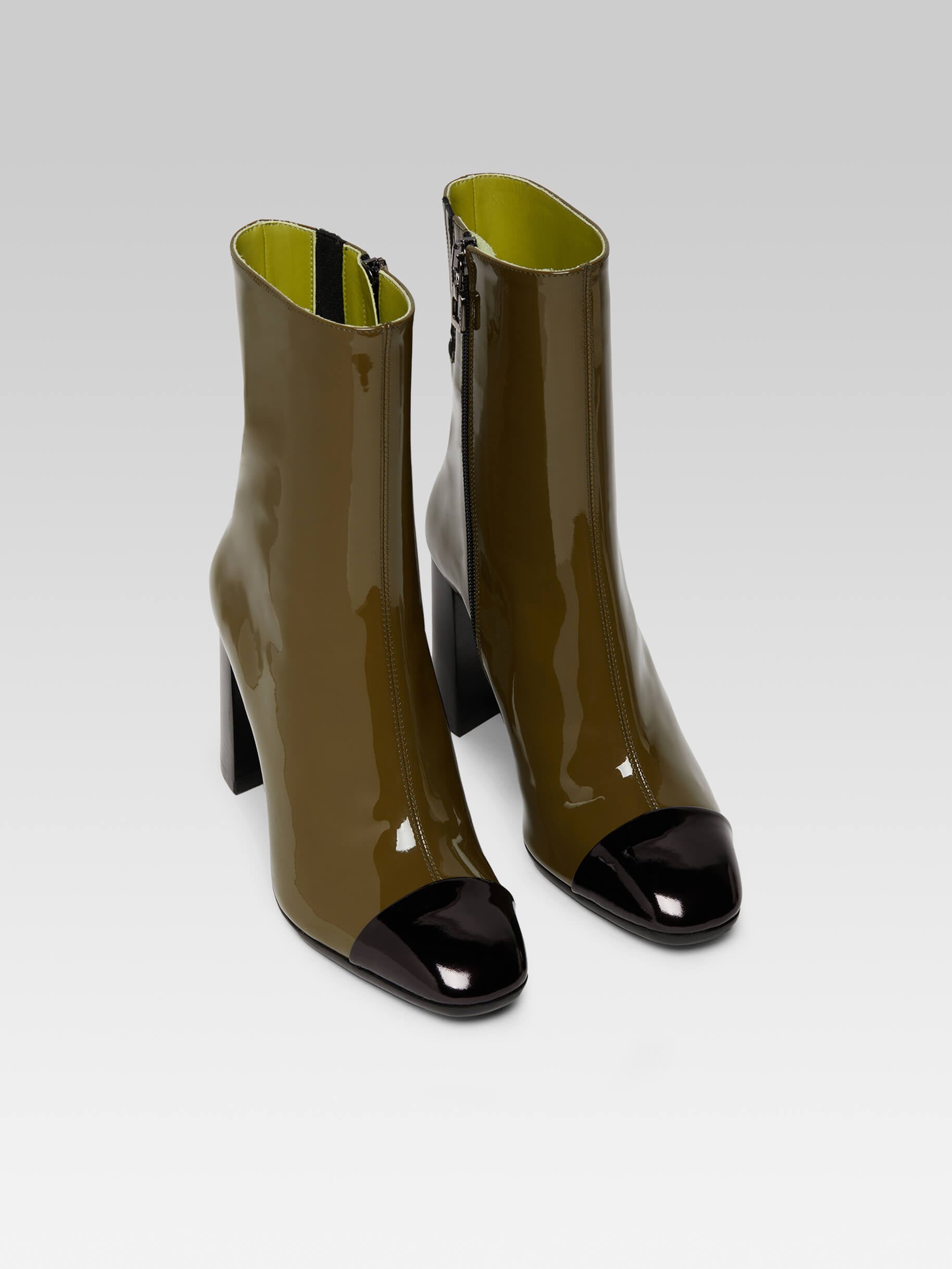 Donna Khaki and black patent leather ankle boots