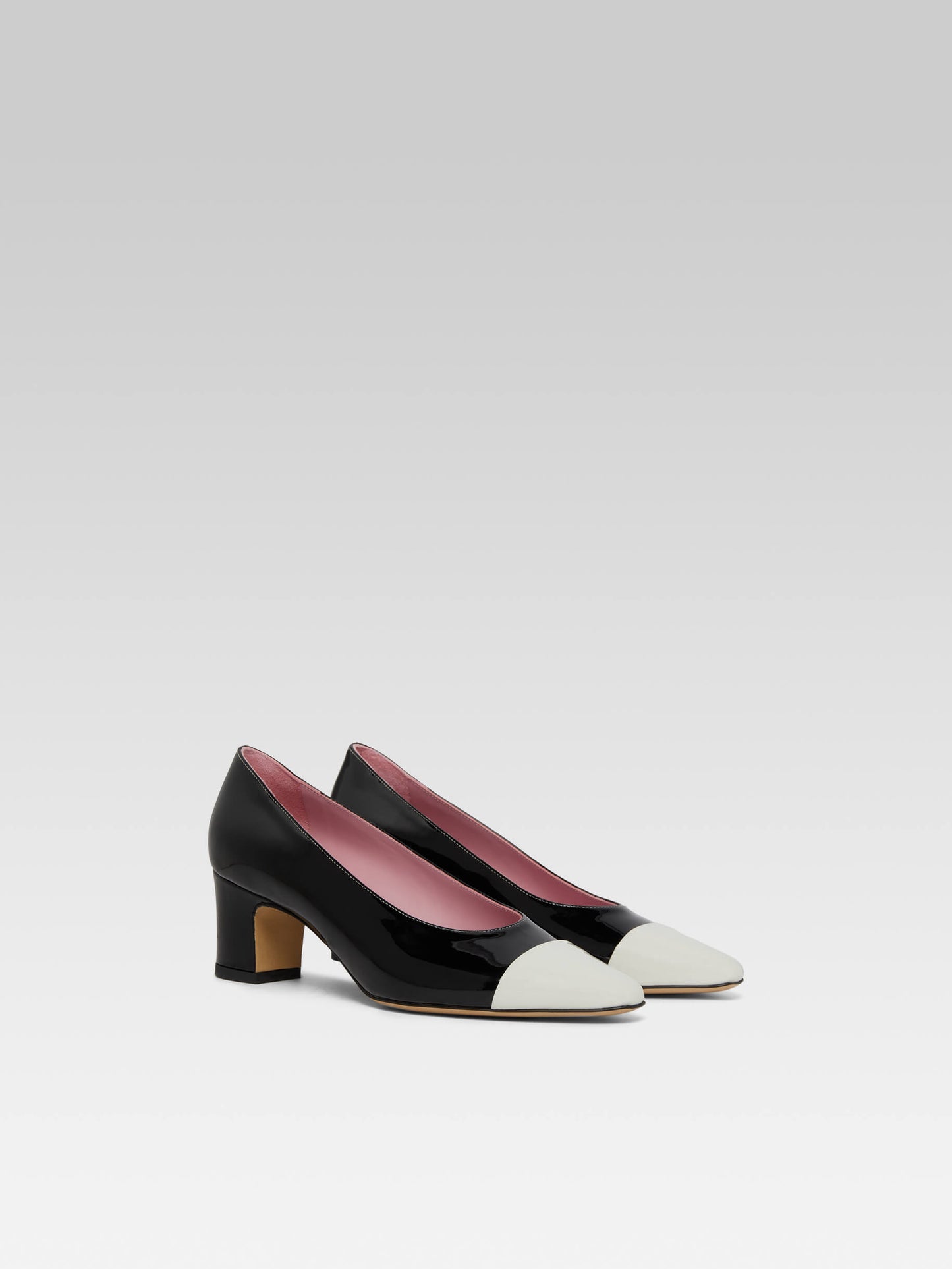 Edith - Black and ivory patent leather pumps