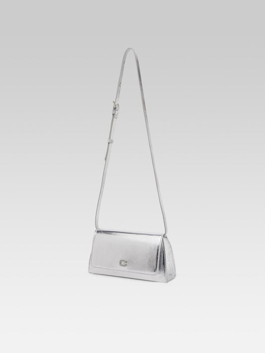 Elysee - Upcycled silver laminated leather shoulder bag - Image number 6