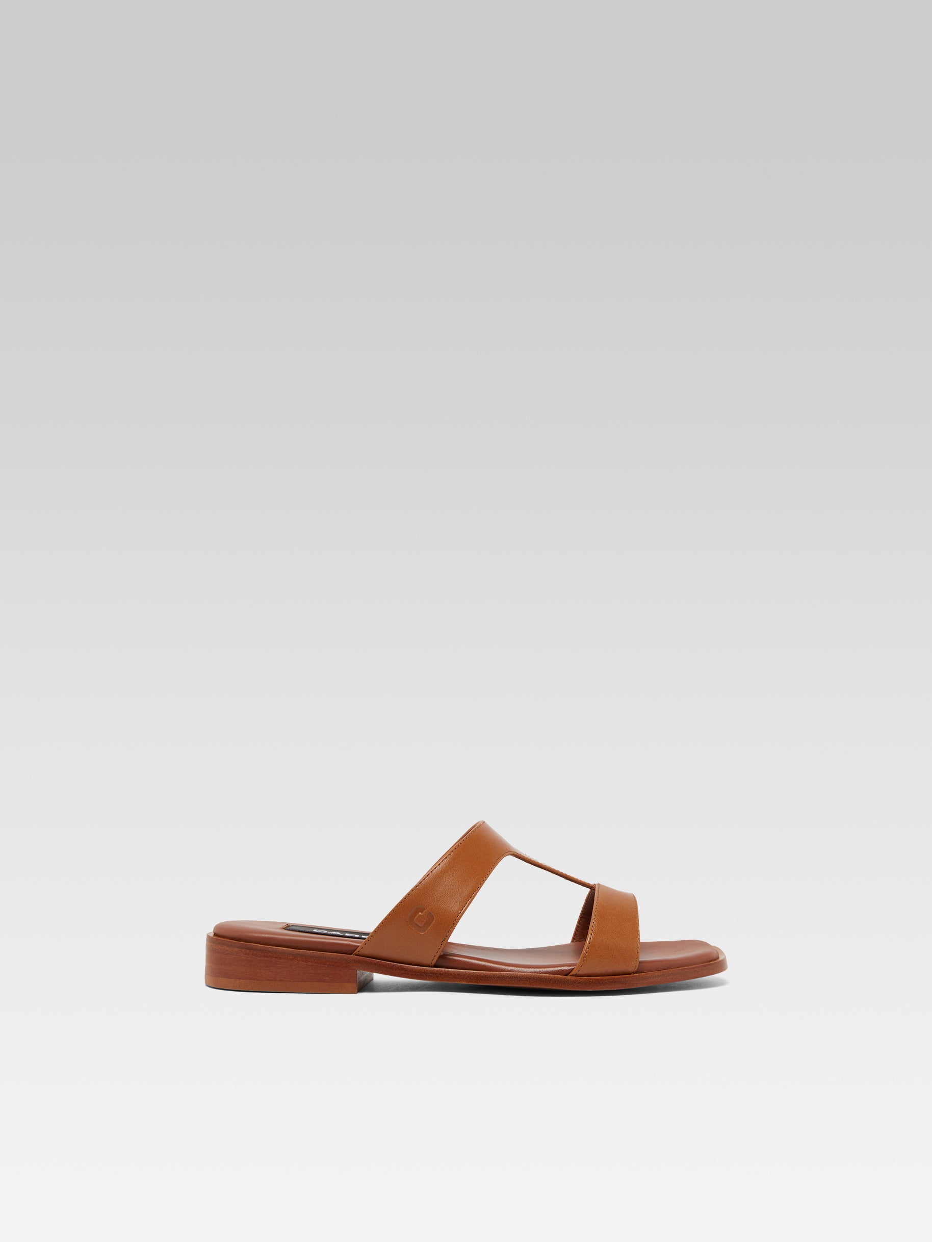 Ilienne - Camel leather flat mules