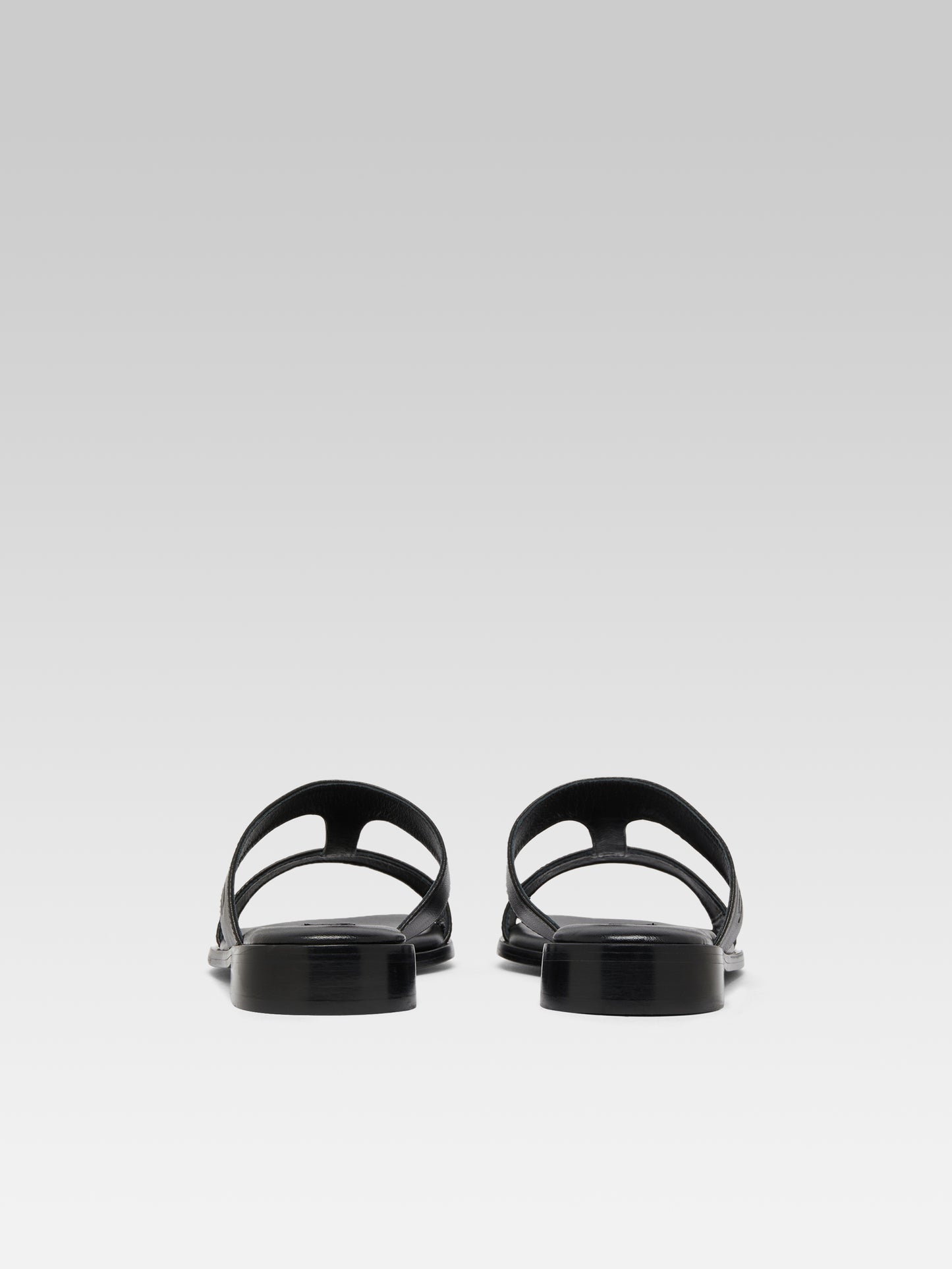 Ilienne - Black leather flat mules