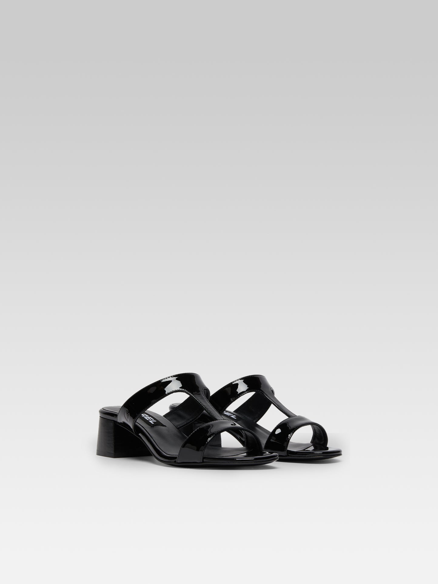 Isis - Black patent leather mules