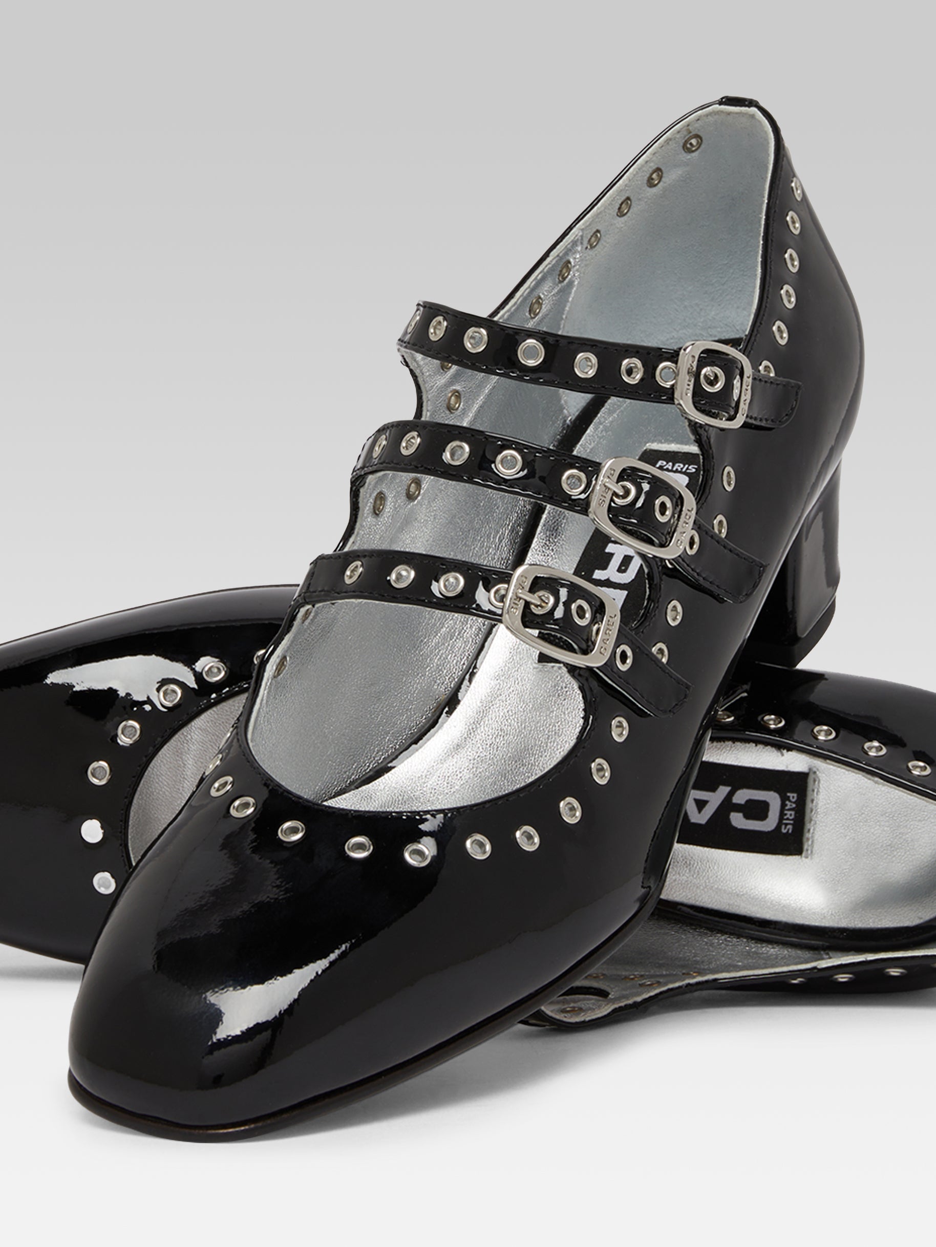 Camden - Black patent leather eyelet Mary Janes pumps - Image number 5