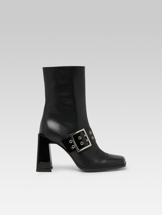 Moonlight - Black leather ankle boots with eyelet buckle