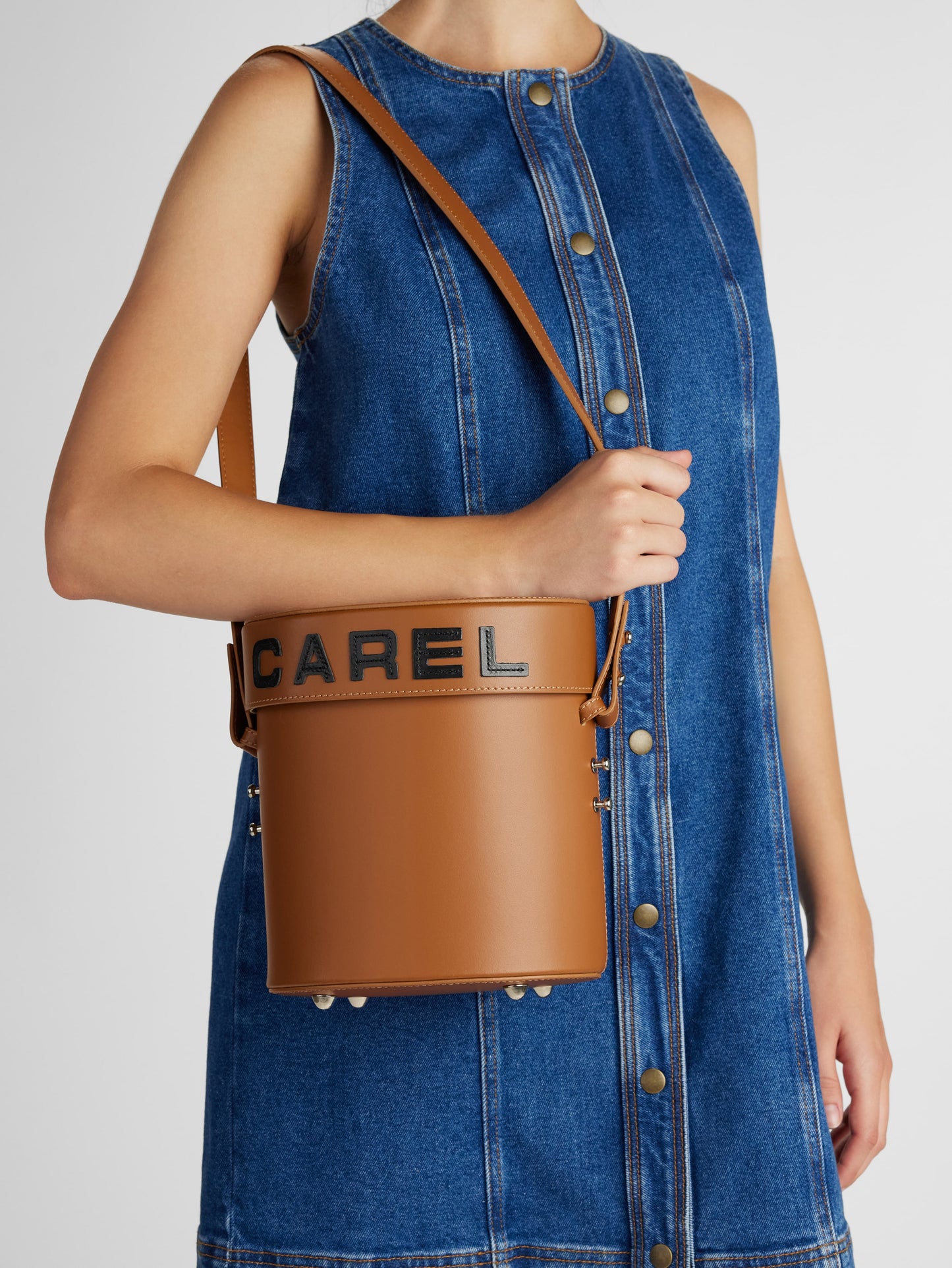 Bibi - Brown leather bucket bag