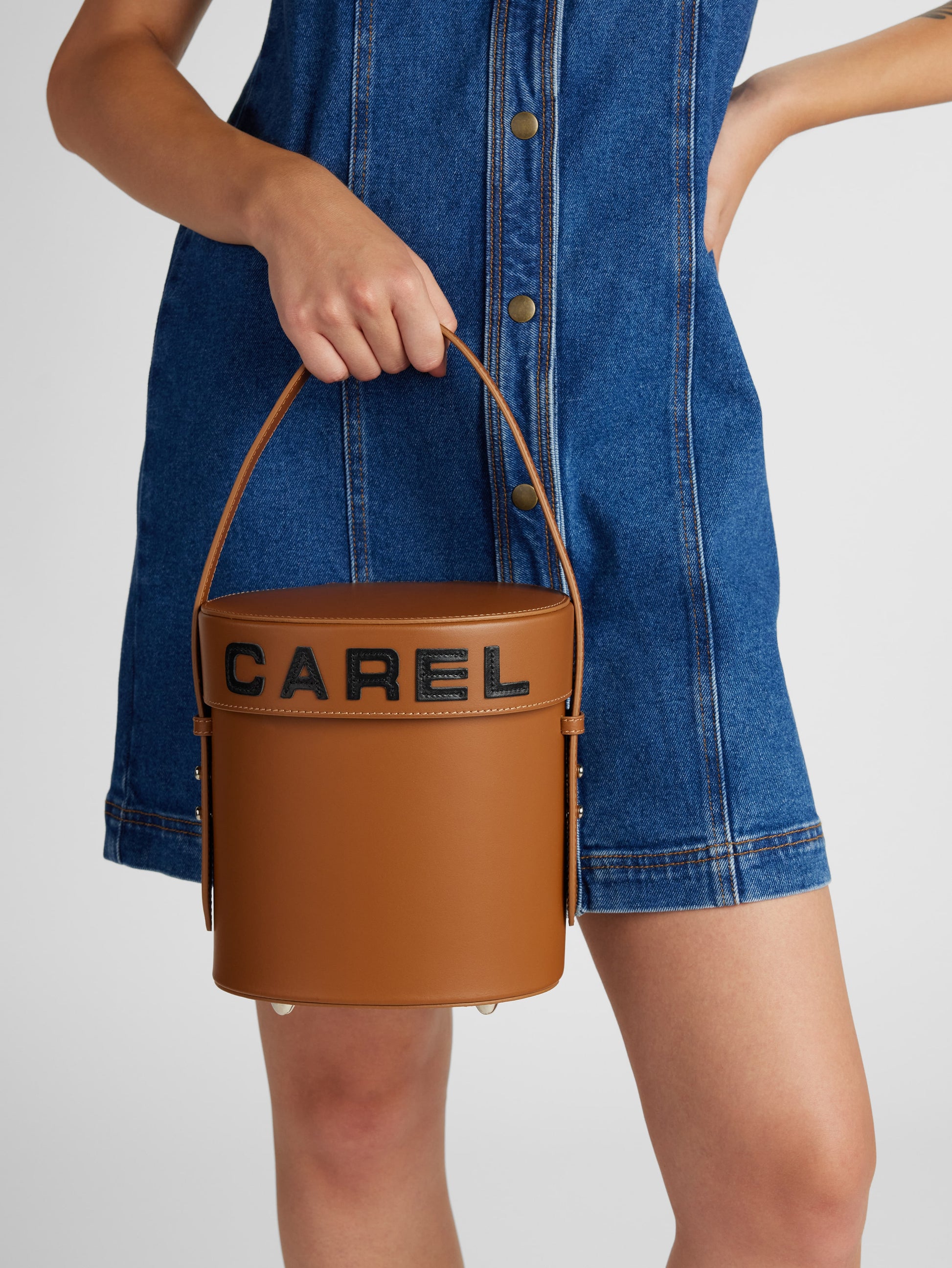 Bibi - Brown leather bucket bag - Image number 1