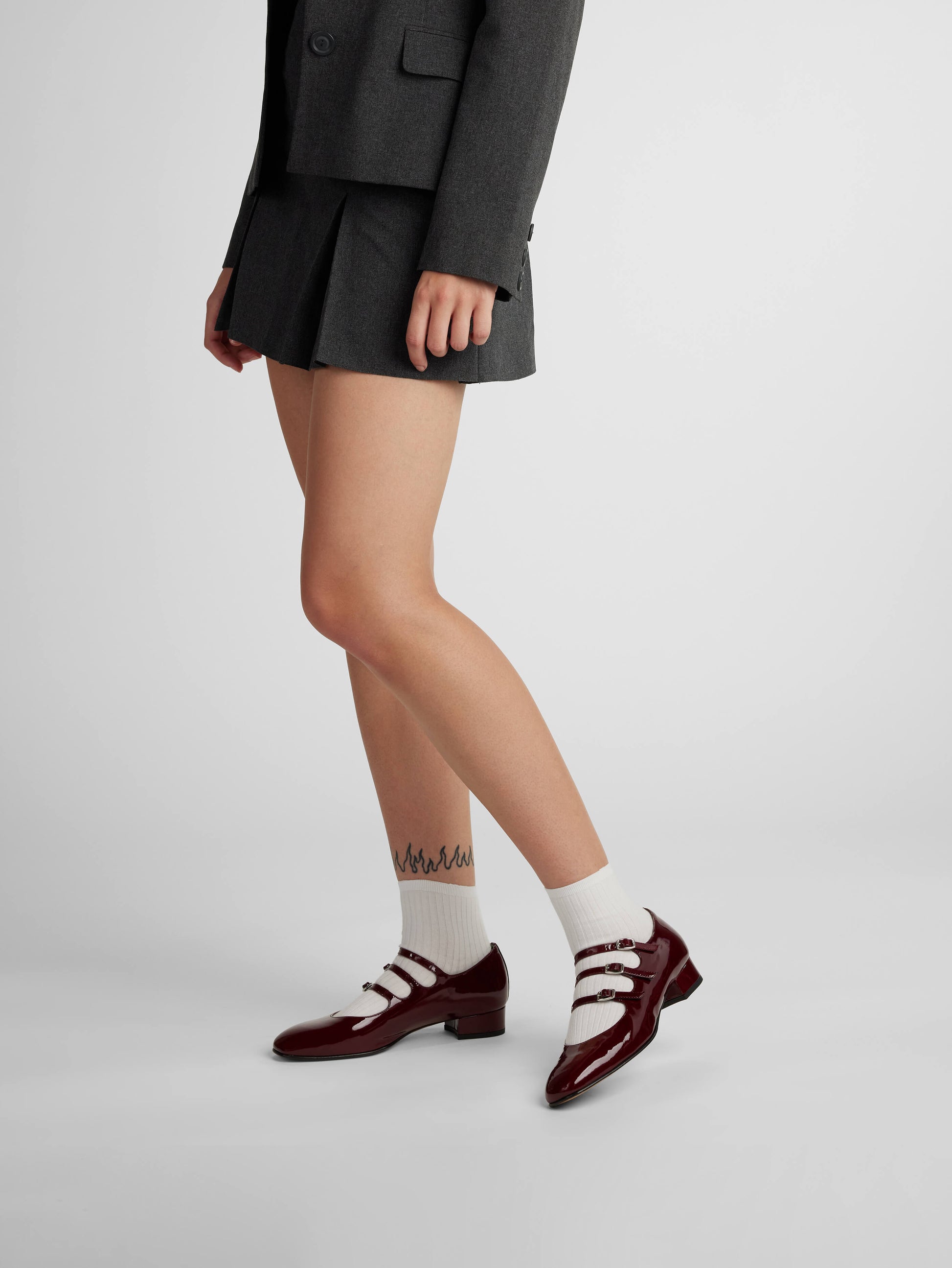 Ariana - Burgundy patent leather Mary Janes ballet flats - Image number 1