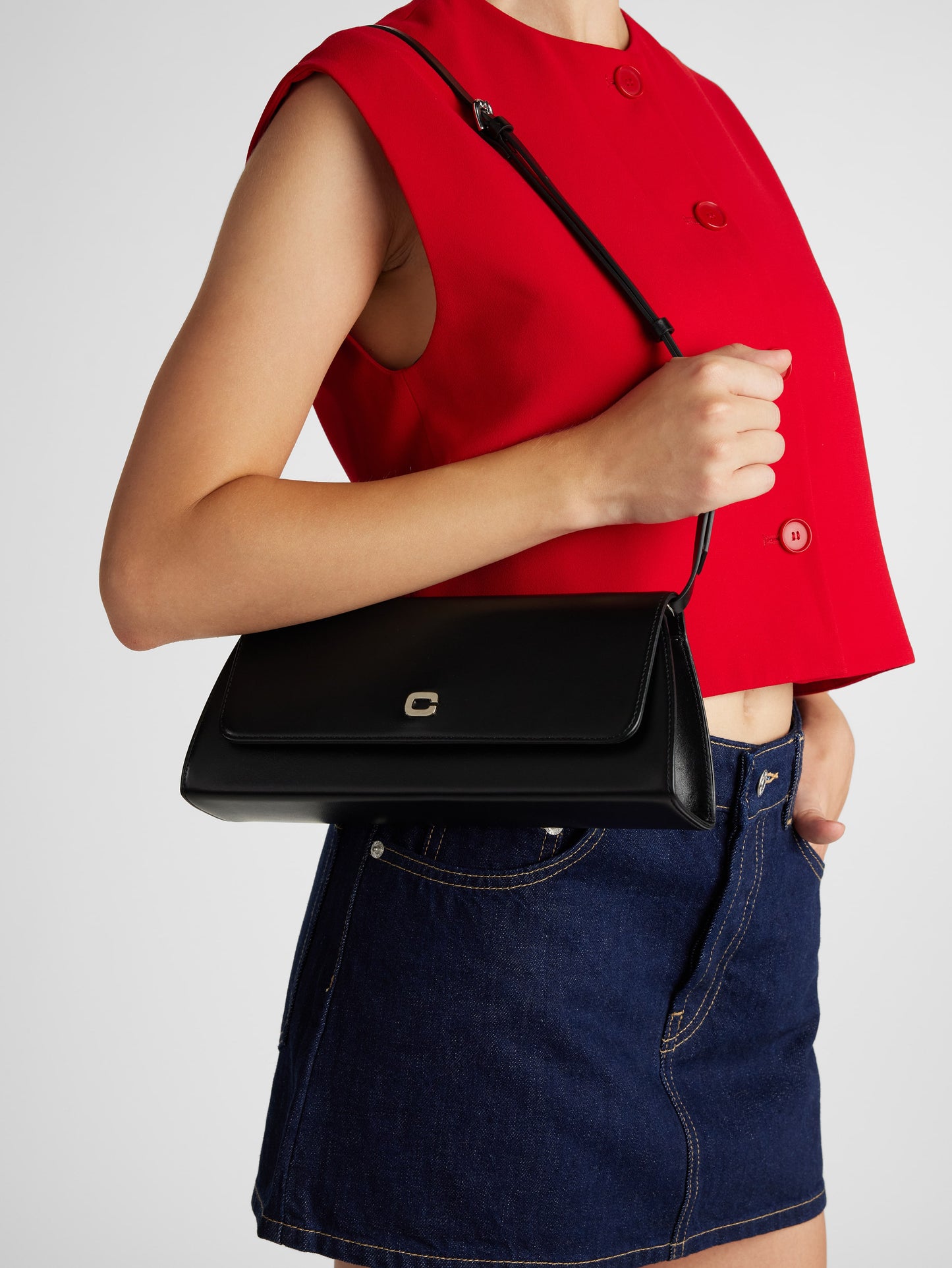 Madeleine - Black leather shoulder bag