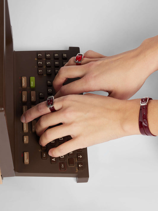 Bracelet - Upcycled burgundy patent leather - Image number 2