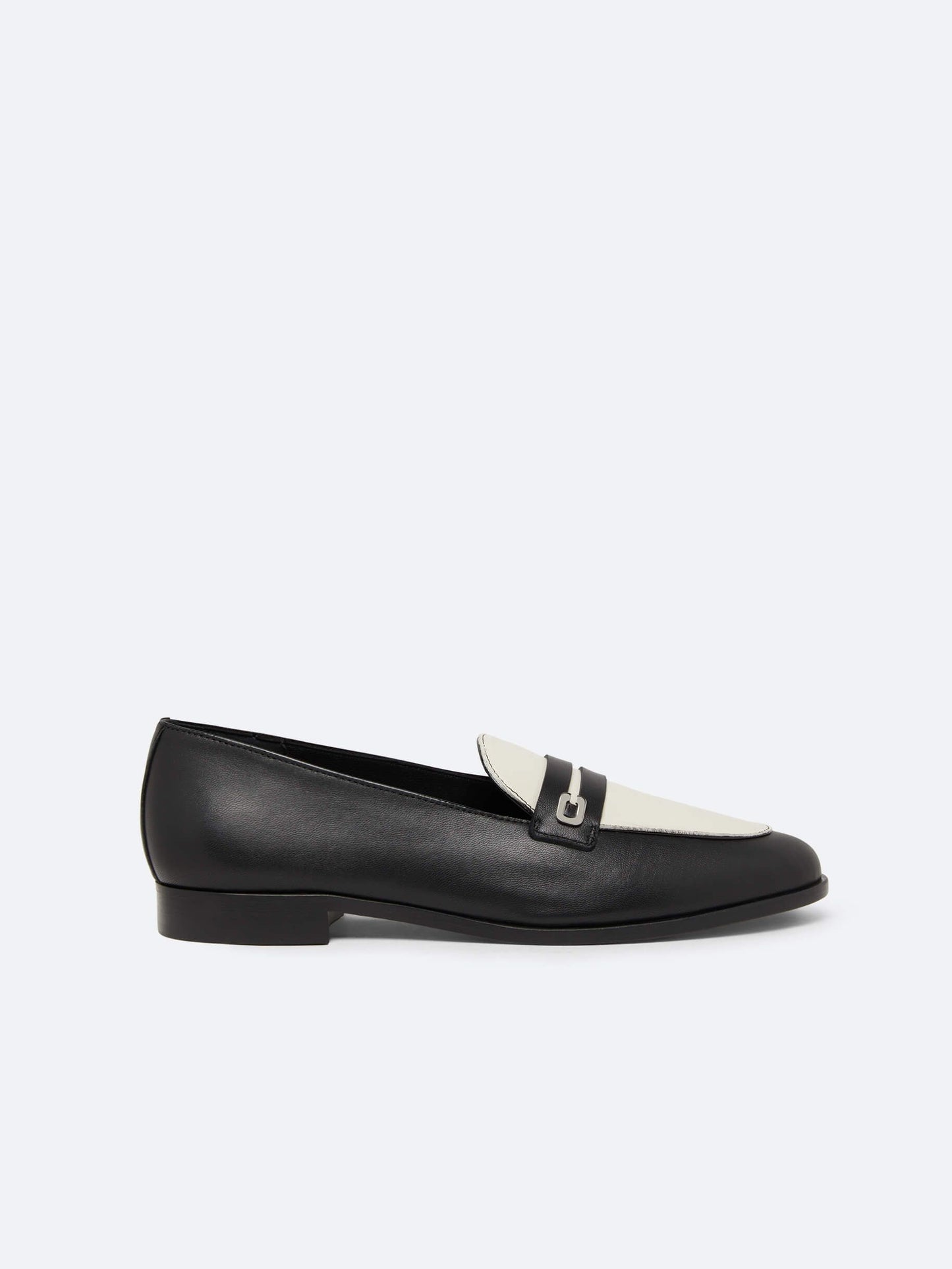 Jackie - Black and ivory leather moccasins